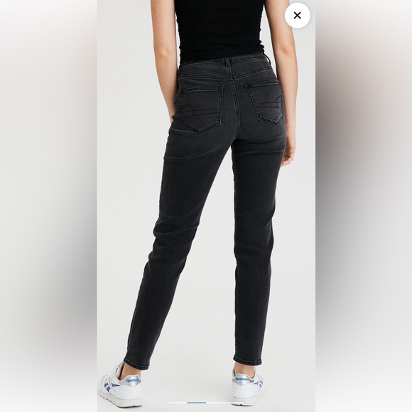 Black Mom Jeans - American Eagle - Picture 2 of 8
